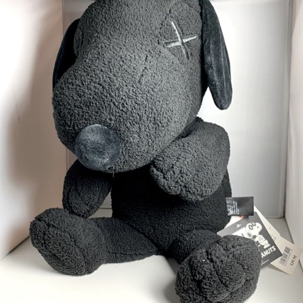KAWS X PEANUTS X UNIQLO (Large)